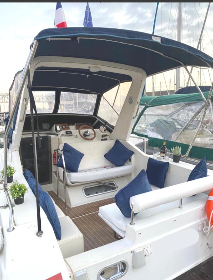 El Barco De Las Fiestas San Adrián de Besós Zewnętrze zdjęcie