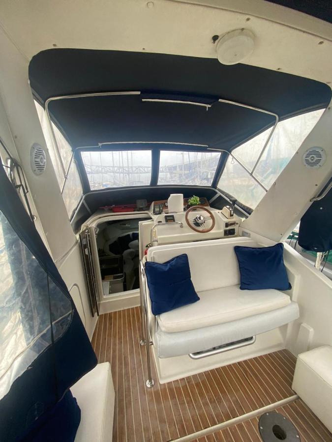El Barco De Las Fiestas San Adrián de Besós Zewnętrze zdjęcie